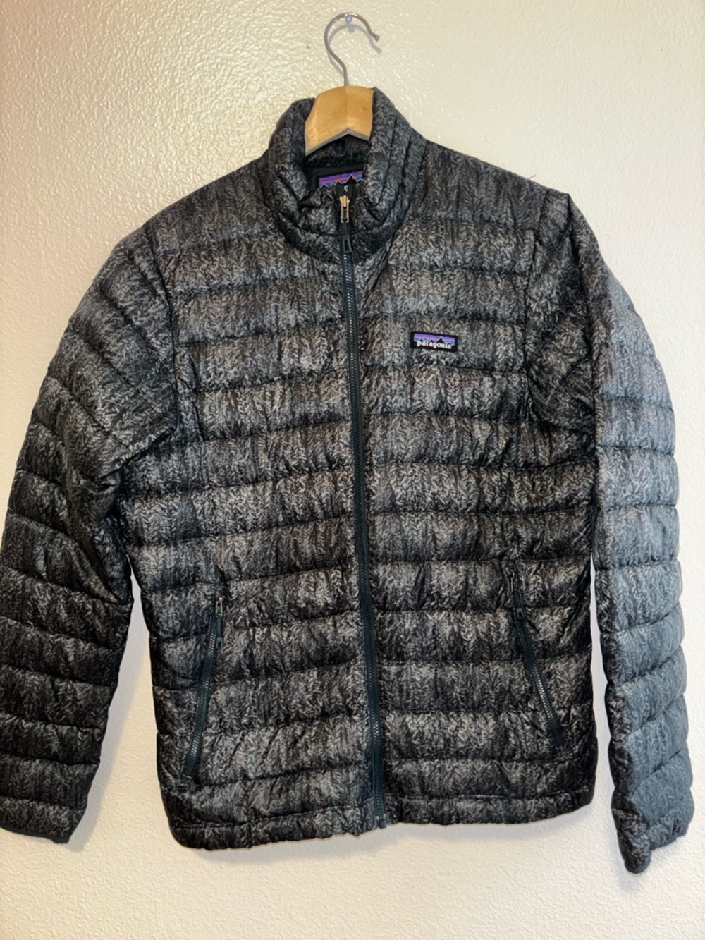 Patagonia Down Sweater Puffer Jacket Mens S Trees Reflection Forestland Y2K Coat - Picture 3 of 6